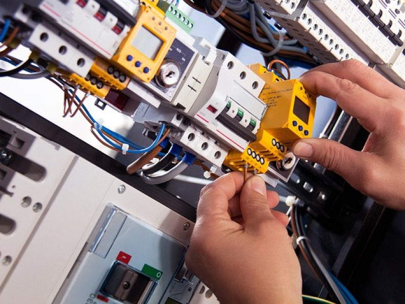 Votre électricien, plombier chauffagiste Seiches-sur-le-Loir 14 électricien à Durtal